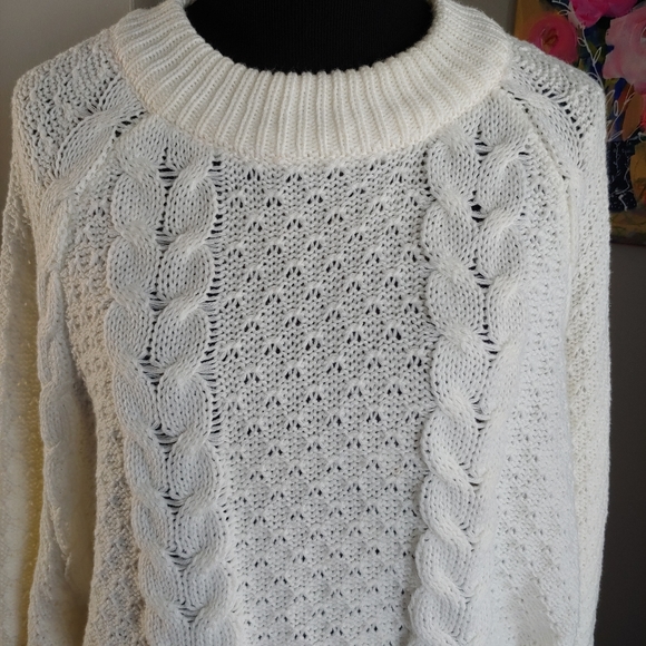 Moon & Madison - Off White Cable Knit Sweater Women's Size Medium - Picture 2 of 9